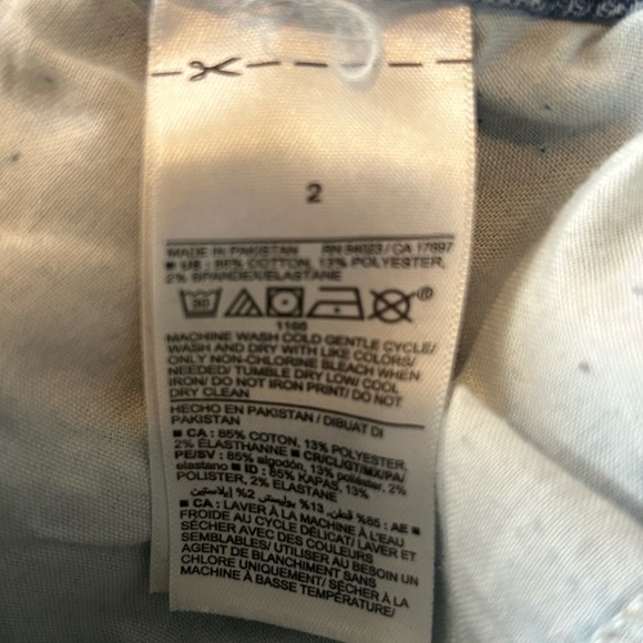 Old Navy Blue Skinny Jeans Modern Style size 2 high rise Jeans very stretchy (f) - Picture 3 of 8